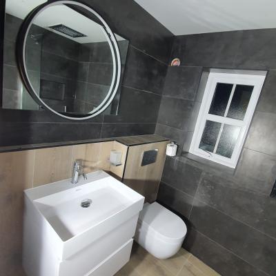 Bathrooms 15