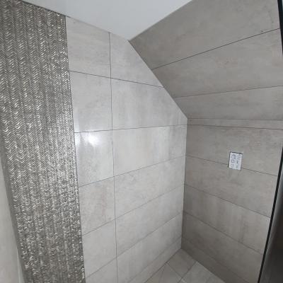 Bathrooms 8