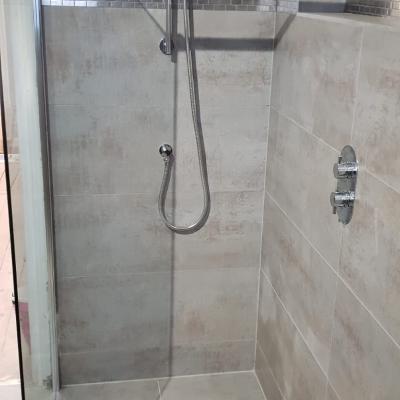 Leka Tiling Bathrooms 17