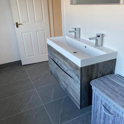 Leka Tiling Bathrooms 17