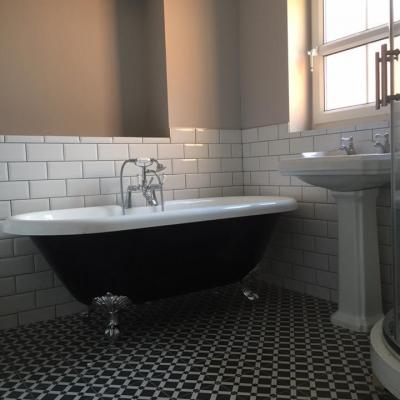 Leka Tiling Bathrooms 91