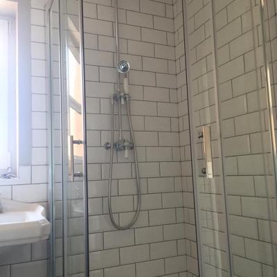 Leka Tiling Bathrooms 92